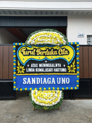 Papan Bunga Duka di Penawangan